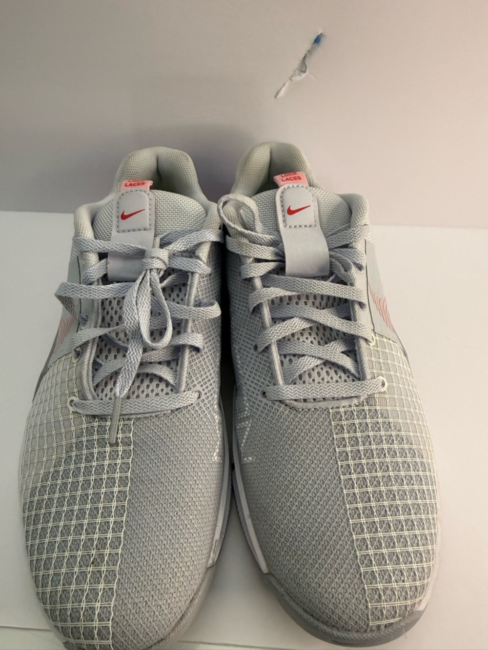 Women’s Nike Metcon 8 light grey blue pink shoes. D09327-005. - Picture 4 of 9